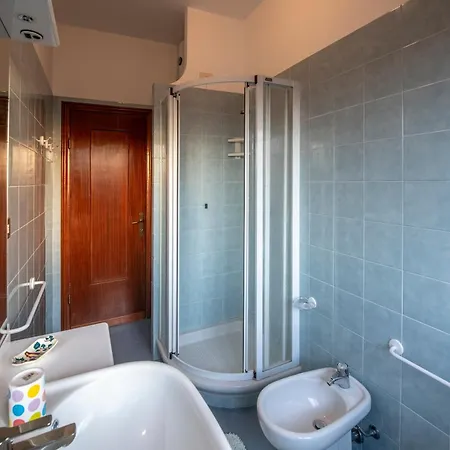 232b - A Casa Di Rita, Centro Citta, 150metri Dalla E Dal Mare *