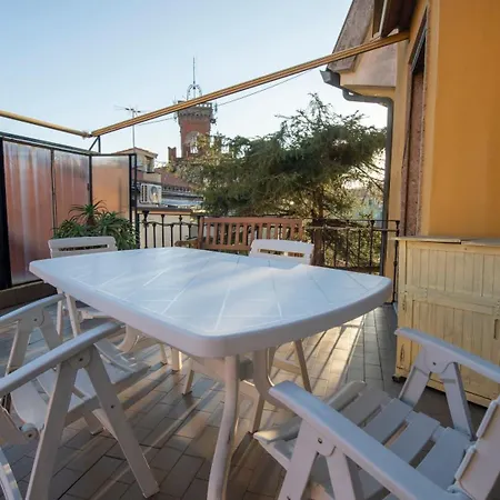232b - A Casa Di Rita, Centro Citta, 150metri Dalla E Dal Mare Apartamento