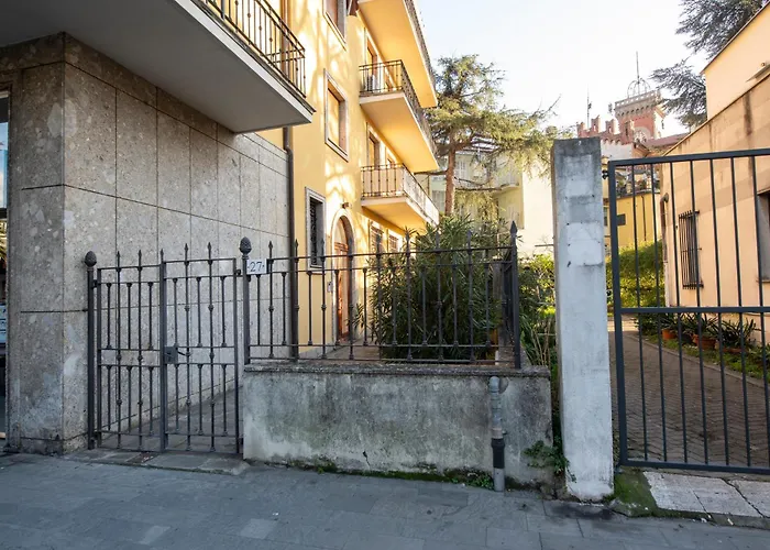 232b - A Casa Di Rita, Centro Citta, 150metri Dalla E Dal Mare *
