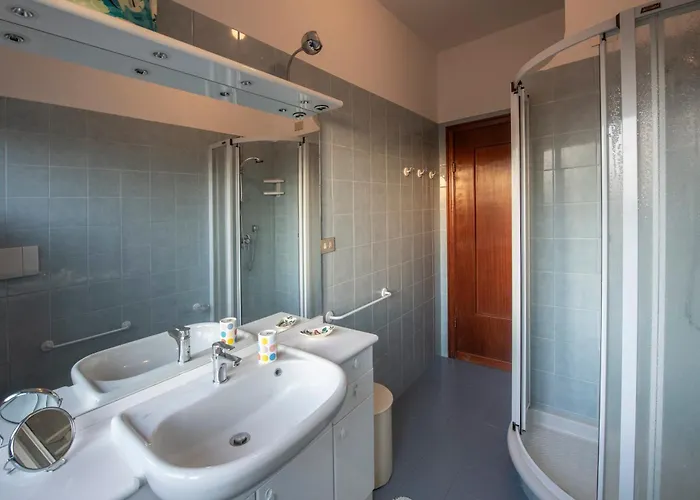 232b - A Casa Di Rita, Centro Citta, 150metri Dalla E Dal Mare *